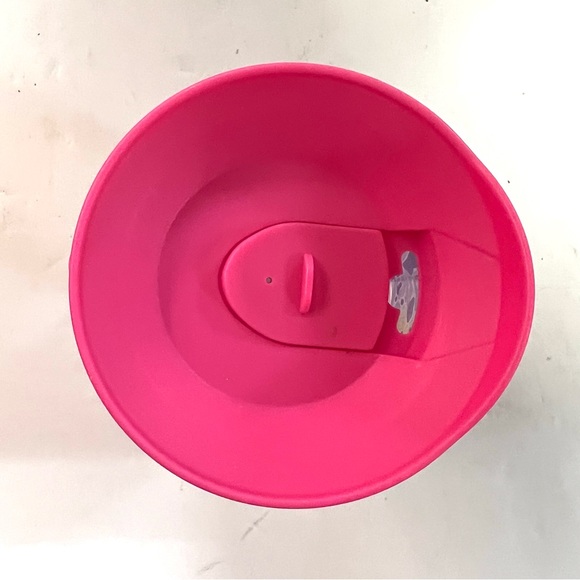 Lilly Pulitzer Insulated Tumbler with lid - Picture 3 of 5